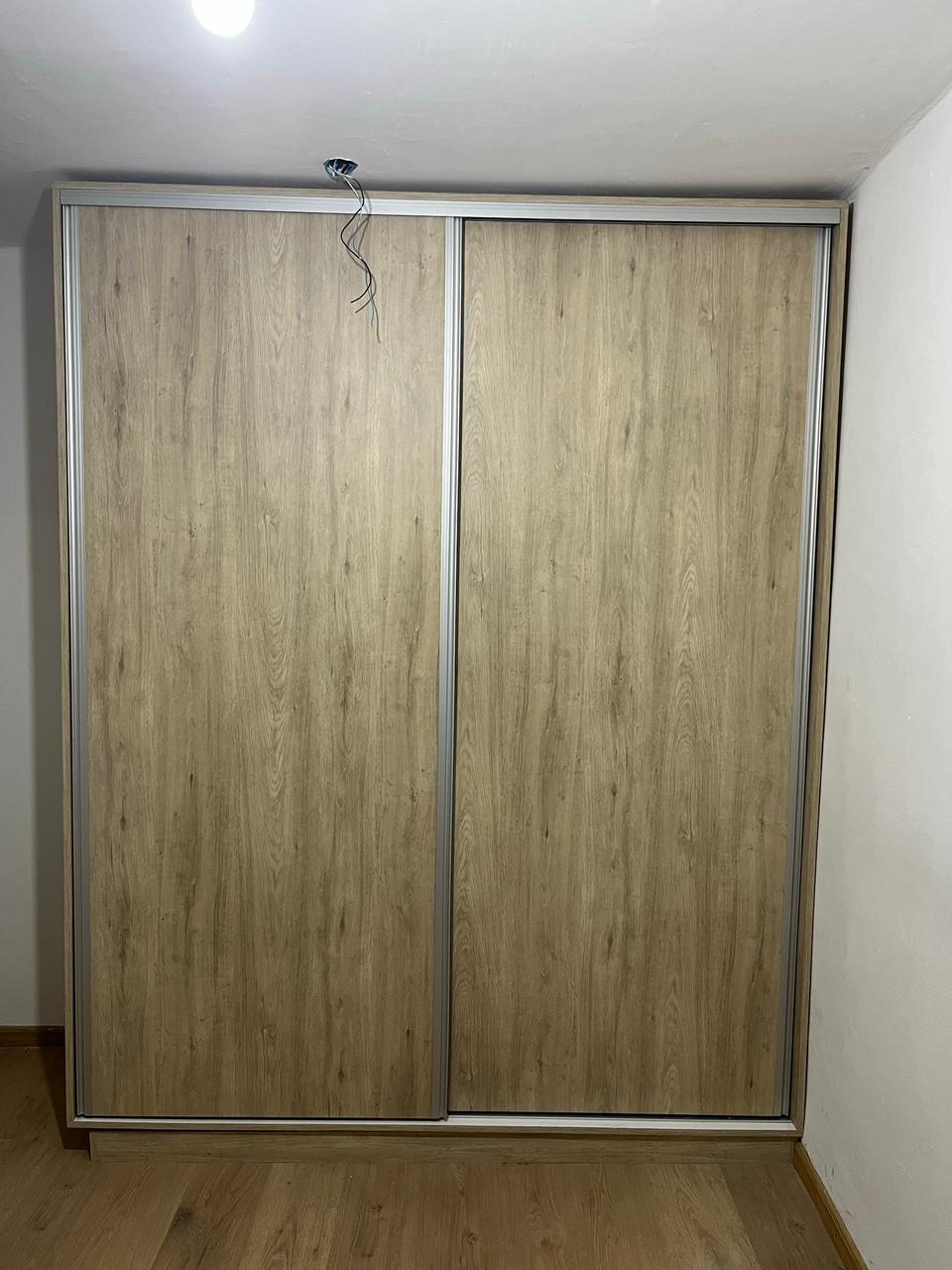 Placard corredizo madera natural - Kopp Amoblamientos Rosario